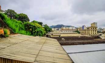 Imagem 5: Apartamento confortável, em rua plana e com vaga no Centro para venda