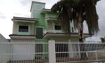 Imagem: Casa de 186,98m² à venda no bairro Carianos