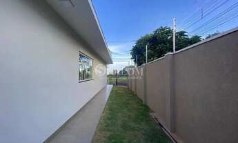 Imagem 2: Casa à venda em Maringá, Jardim Itália, com 3 quartos, com 143.03 m²