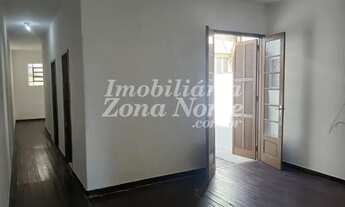 Imagem 6: Casa com 2 dormitórios, sala, cozinha, banheiro e pequeno pátio. Imóvel em condomínio, bem