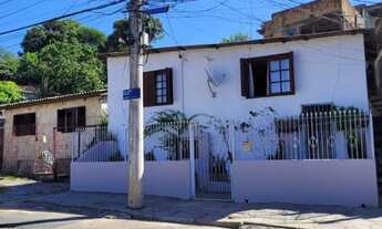 Imagem 2: Casa a venda no bairro Jardim Carvalho. Uma quadra da protasio