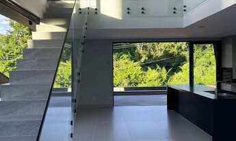 Imagem 3: Casa Tríplex Com Vista Definitiva para Mata