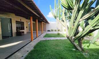 Imagem 4: Oportunidade única! Casa triplex, 5 quartos sendo 1 suíte e 2 semi- suítes, próxima a Av