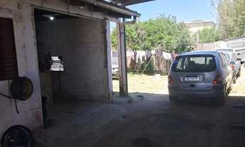 Imagem 4: Terreno 11x160 com 2 casas