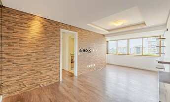 Imagem 4: Apartamento com 70m² de área privativa, semimobiliado, de 2 dormitórios, suíte, 2 vagas