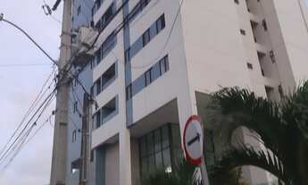 Imagem: Casa amarela nascente andar 13. Vista fascinante