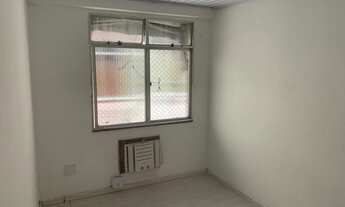 Imagem 5: Apartamento com 52m², 2 quartos, Sala, Banheiro com Box Blindex, em Irajá - Rio de Janeir