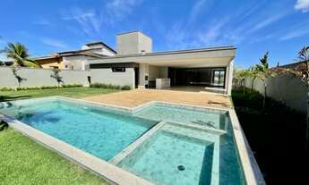 Imagem 7: Casa de condomínio para venda possui 485 metros quadrados com 4 quartos