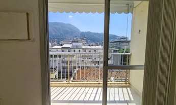 Imagem 2: Apartamento para venda com 65 metros quadrados com 2 quartos em Botafogo - Rio de Janeiro