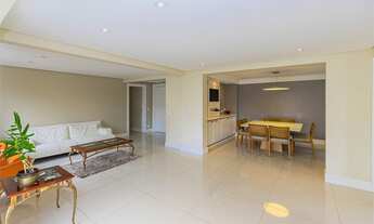 Imagem 6: Apartamento para venda possui 200 metros quadrados com 4 quartos em Moema - São Paulo - SP