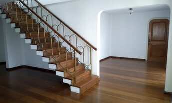 Imagem: Cobertura duplex para aluguel possui 240