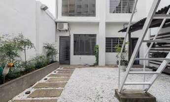 Imagem 2: Casa para aluguel possui 350 metros quadrados com 4 quartos em Alto da Lapa - São Paulo