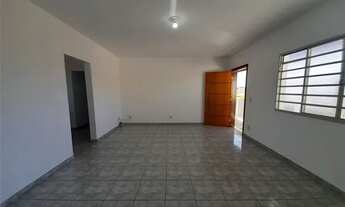 Imagem 2: Casa - Alugar- 99m²- 2 quartos- R$1.800,00- Colina dos Pinheiros/ Valinhos/ São Paulo