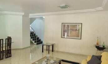 Imagem 6: Casa de condomínio sobrado para aluguel tem 260 metros quadrados com 4 quartos