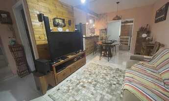 Imagem 2: Casa para venda possui 110 metros quadrados com 2 quartos em Jardim Esperança - Paranaguá