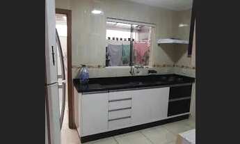 Imagem 5: Sobrado triplex com 04 dormitórios sendo uma suite Sítio Cercado - Curitiba - PR