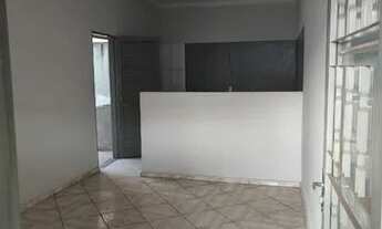 Imagem 4: Oportunidade de Investimento - Esquina com Salão Comercial e 3 Casas Germinadas