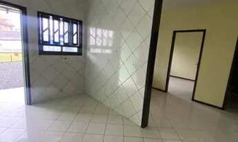 Imagem 2: Casa para aluguel tem 68 metros quadrados com 2 quartos em Jardim Iririú - Joinville - SC