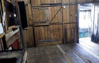 Imagem 4: Casa de madeira Casa com 1 dormitório