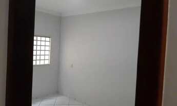 Imagem 4: Casa para venda possui 223 metros quadrados com 3 quartos em Setor Faiçalville - Goiânia