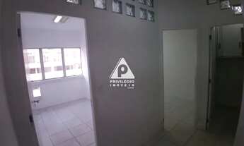 Imagem 2: Excelente sala comercial colada na Praça Nossa Senhora da Paz!