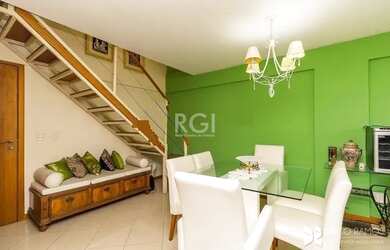 Imagem 3: Apartamento duplex com dois dormitórios, dois banheiros e uma vaga de garagem no bairro Au