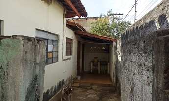 Imagem 4: Casa para venda possui 328 metros quadrados com 3 quartos em Setor Campinas - Goiânia - Go