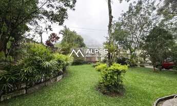 Imagem 7: Imóvel para venda possui 400 metros quadrados com 4 quartos em Alto - Teresópolis - RJ