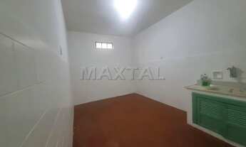 Imagem 4: Casa térrea em Vila em Santana, com 2 dormitórios, sala, cozinha e quintal com churrasquei