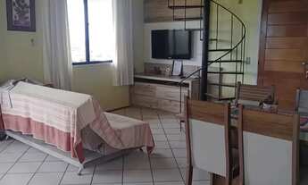 Imagem 4: Apartamento Duplex mobiliado, de frente com sacada e vista para o mar. Na avenida principa