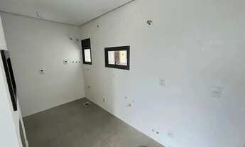 Imagem 2: Apartamento de 2 quartos, suíte e 1 vaga de garagem no bairro Três Figueiras POA