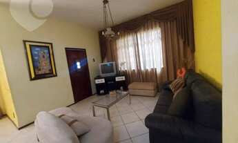 Imagem 7: Casa de 4 quartos dentro de vila