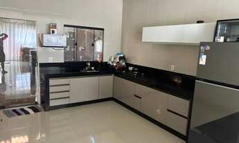 Imagem 6: Casa de 2 quartos, sala e cozinha conjugada, 1 banheiro e área de serviço