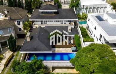 Imagem 2: Casa Completa com Lazer e Cinema Privativo no Residencial 8