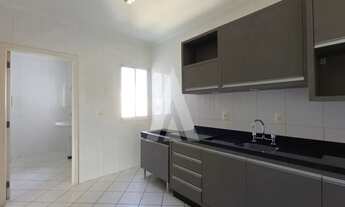 Imagem 7: Apartamento no bairro Atiradores com 04 quartos, sendo um suíte, cozinha com armários e 02