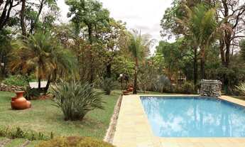 Imagem 2: Casa de condomínio para venda tem 220 metros quadrados com 4 quartos