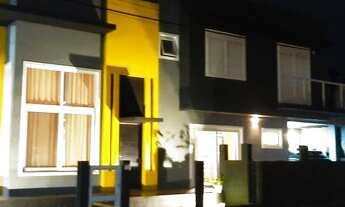 Imagem 3: Casa para venda tem 130 metros quadrados com 2 quartos em Centro - Garopaba - SC