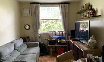 Imagem 3: Apartamento com sala, 2 quartos (1 com varanda), dependência completa, 61 m² por R$ 360.00