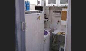 Imagem 5: Quarto e sala no Centro . Frente, sol da manha