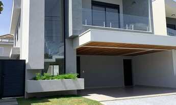 Imagem 4: Casa de condomínio para venda com 270 metros quadrados com 4 quartos