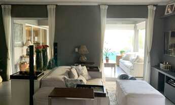 Imagem 2: Casa de condomínio para venda possui 390 metros quadrados com 4 quartos