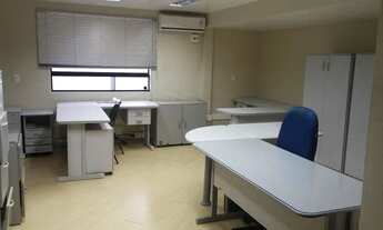 Imagem 6: Casa Comercial para Locação em Macaé, Imbetiba, 1 dormitório, 1 suíte, 5 banheiros, 2 vaga