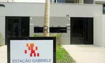 Imagem 2: Studio Brooklin na frente da estação de metrô