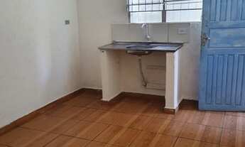 Imagem 2: Alugo Kitnet com 25 Mts2 com 1 Dorm, Coz e Banheiro, água e luz será trocado titular