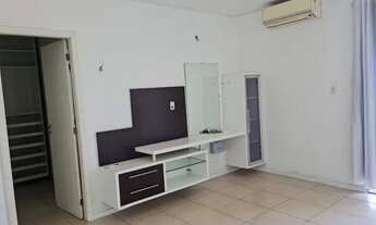 Imagem 4: Casa no Cond. Villagio del Fiori- 03 suites- flores