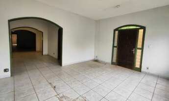 Imagem: Casa para aluguel tem com 4 quartos em Alto