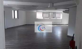 Imagem 3: Conjunto pronto. Área Útil: 228 m2. 05 vagas de garagens. 03 banheiros e uma Copa