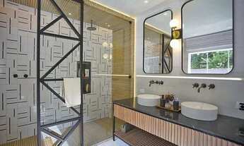 Imagem 7: Sobrado para venda possui 170 metros quadrados com 3 quartos em Jardim Las Palmas - Guaruj