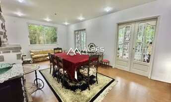 Imagem 4: Imóvel para venda possui 400 metros quadrados com 4 quartos em Alto - Teresópolis - RJ