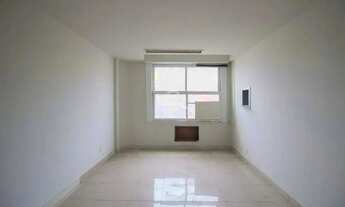 Imagem 3: Sala Comercial no Centro do Rio com Fácil Acesso a Transporte e Comércio